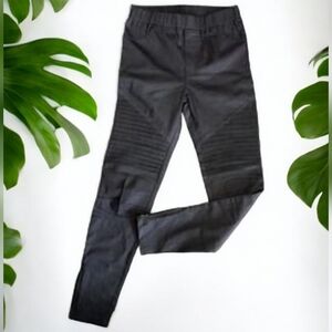 Umgee Pull on Motto leggings with Elastic Waistband